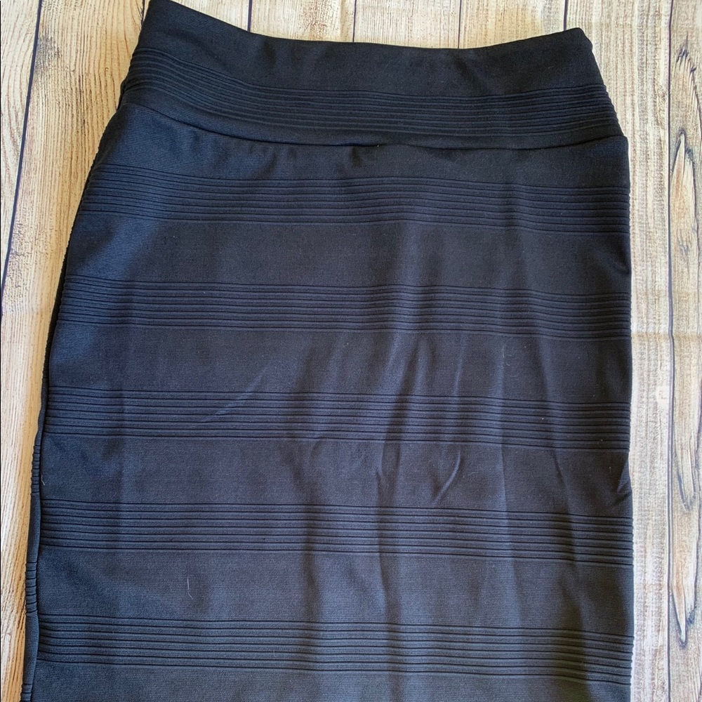 Solid Navy Lularoe Cassie pencil skirt (size large